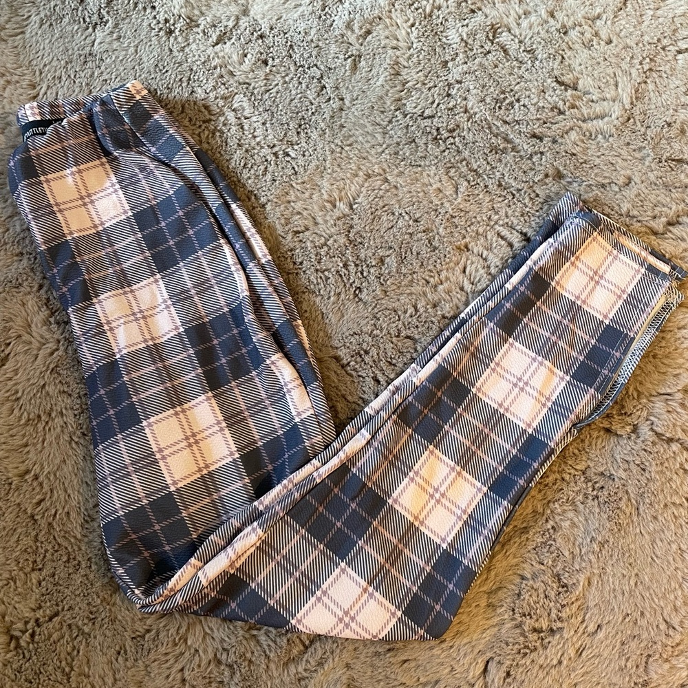 PrettyLittleThing Gingham Cropped Pants